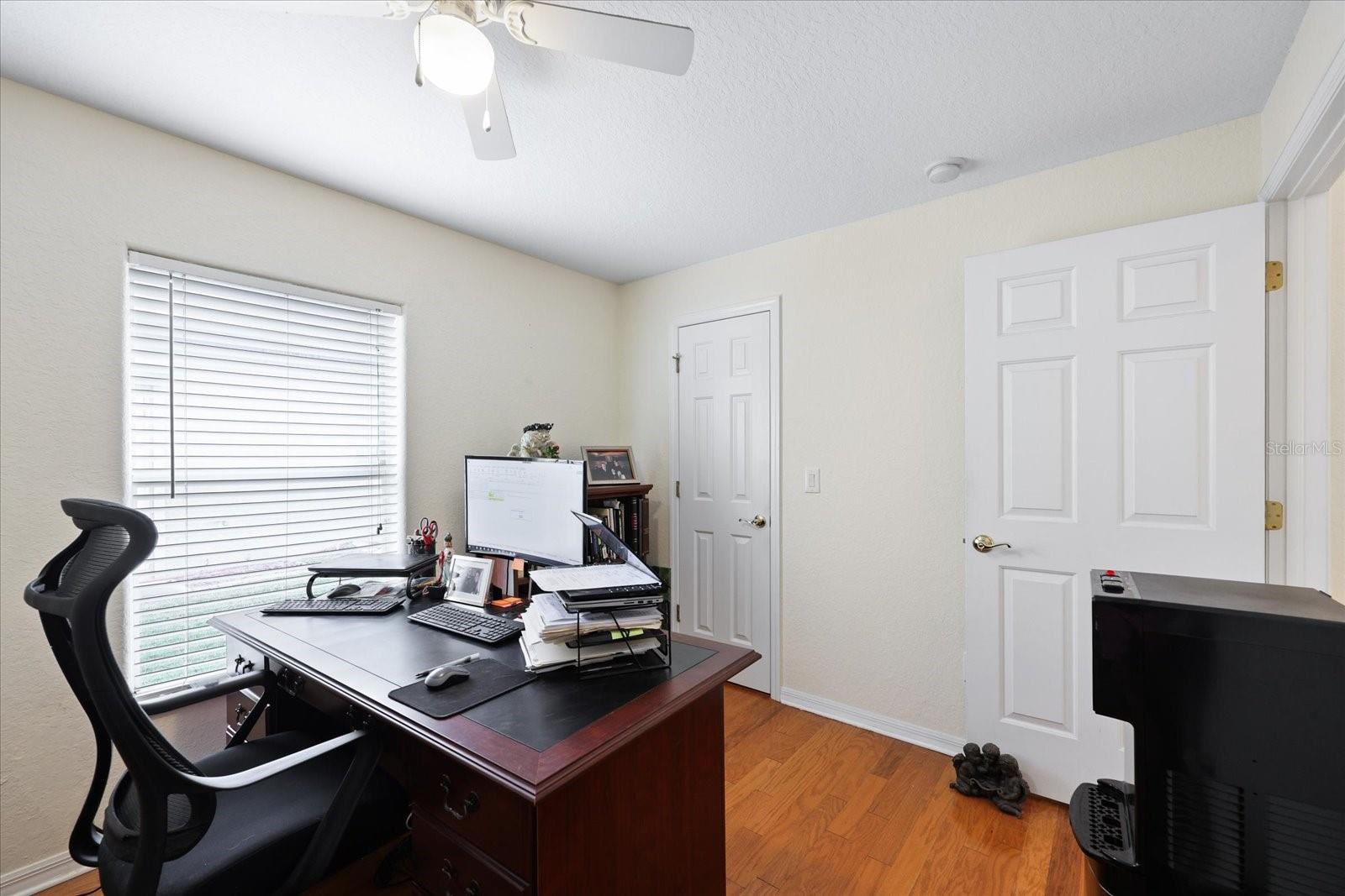 Image 35 of 51 For 10721 Banfield Drive