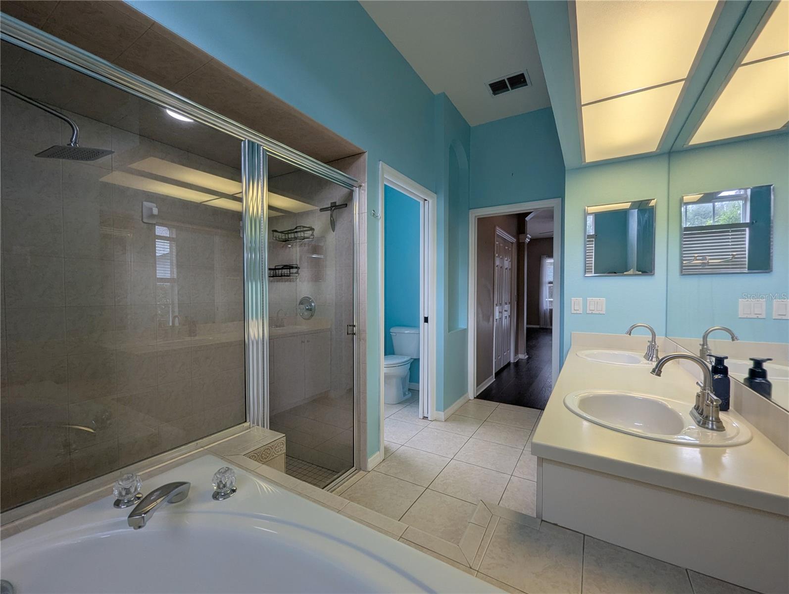 Image 13 of 52 For 8 Fig Court E