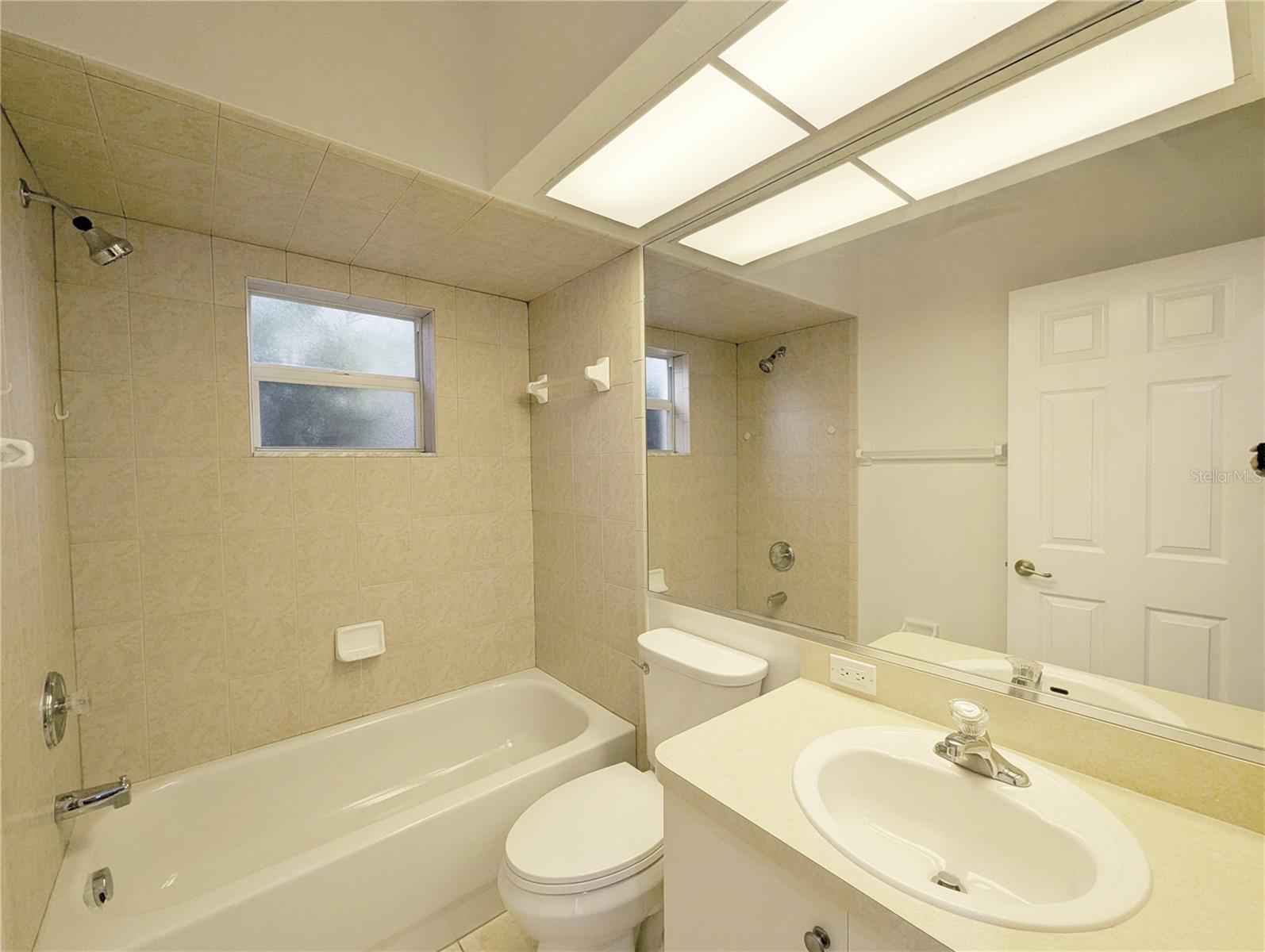 Image 27 of 52 For 8 Fig Court E