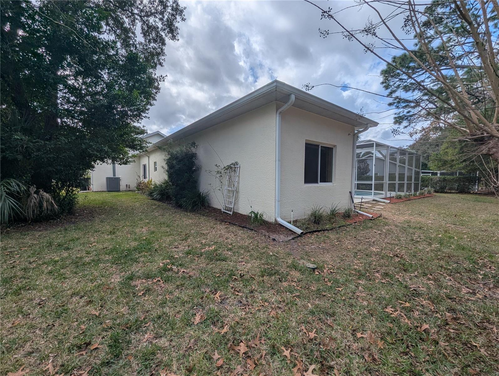 Image 39 of 52 For 8 Fig Court E