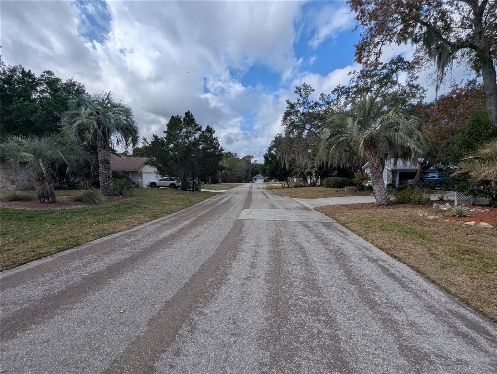 Image 44 of 52 For 8 Fig Court E