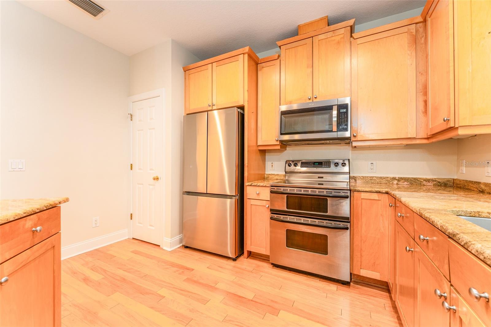 Image 20 of 49 For 3415 Heards Ferry Drive