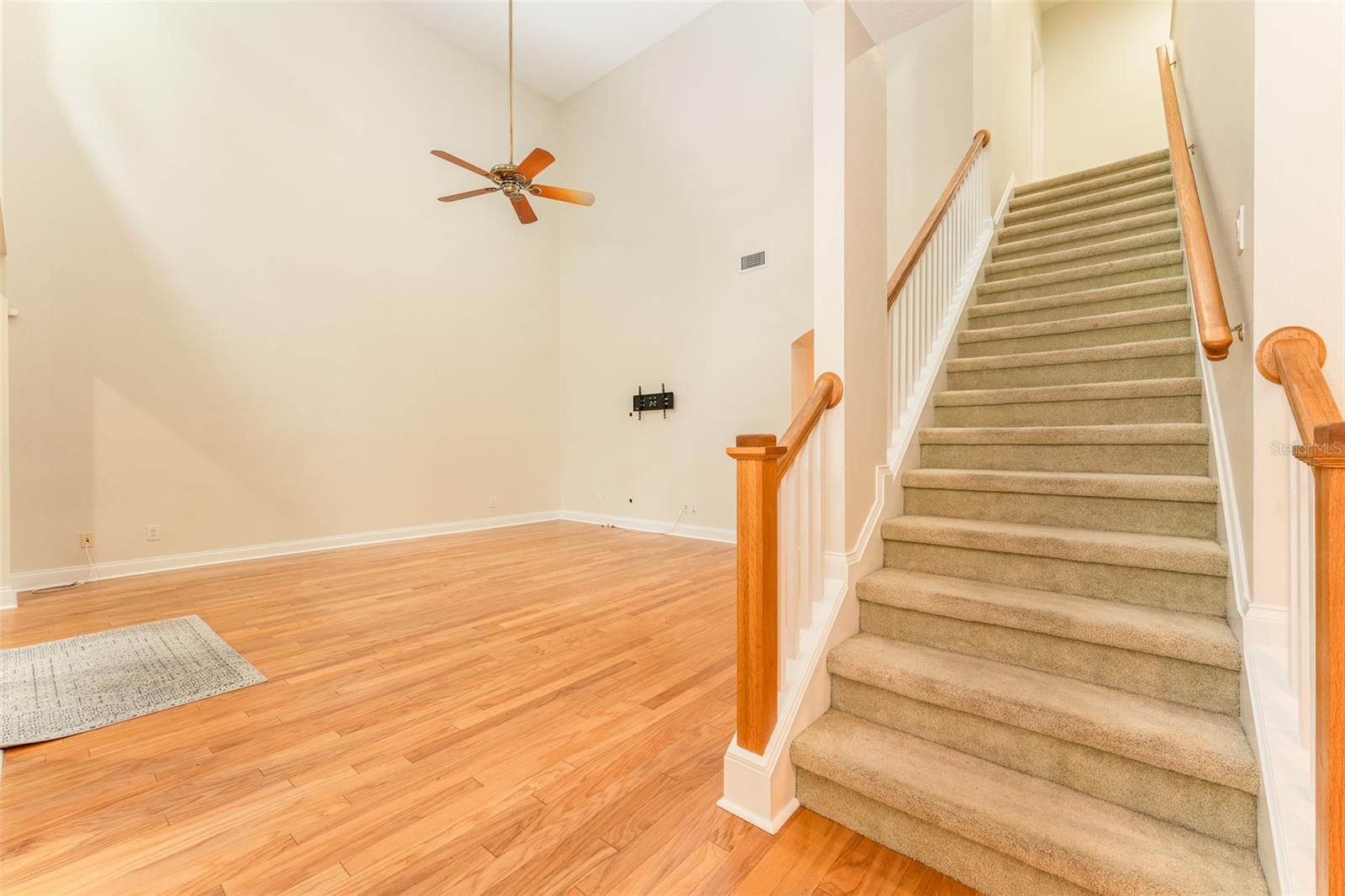 Image 22 of 49 For 3415 Heards Ferry Drive