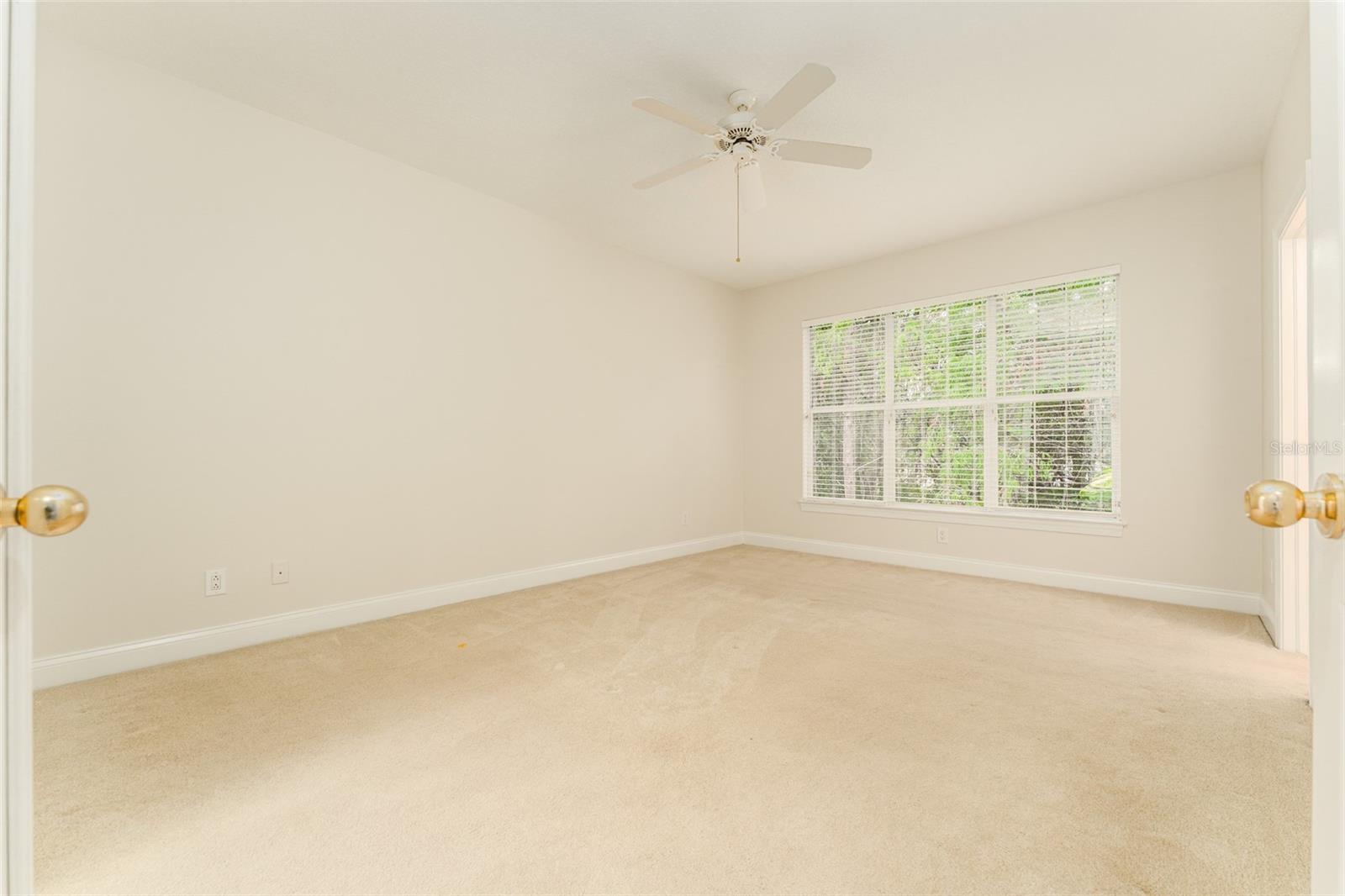 Image 25 of 49 For 3415 Heards Ferry Drive