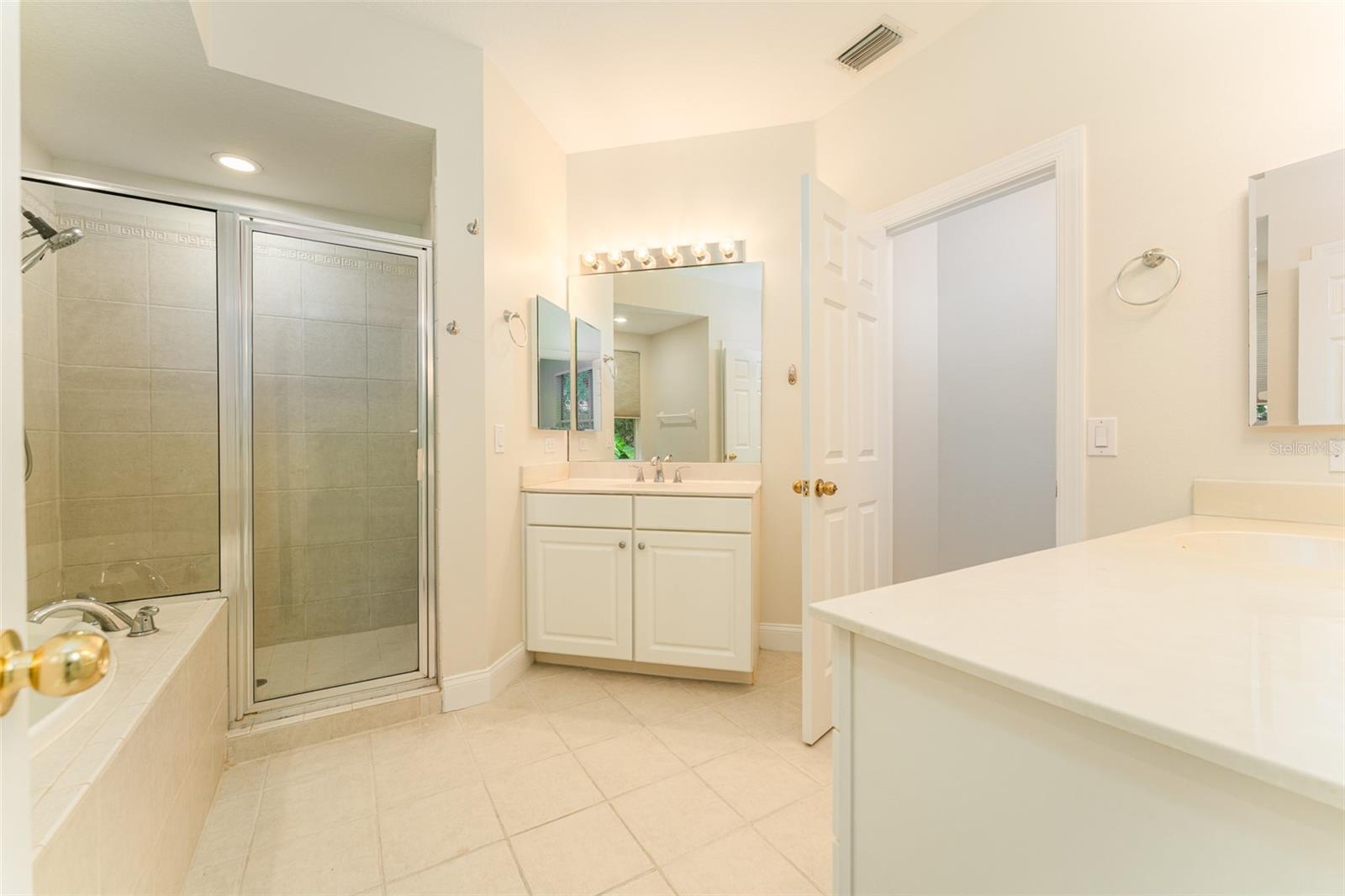 Image 27 of 49 For 3415 Heards Ferry Drive