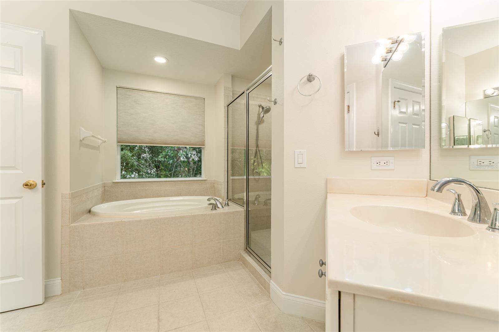 Image 28 of 49 For 3415 Heards Ferry Drive