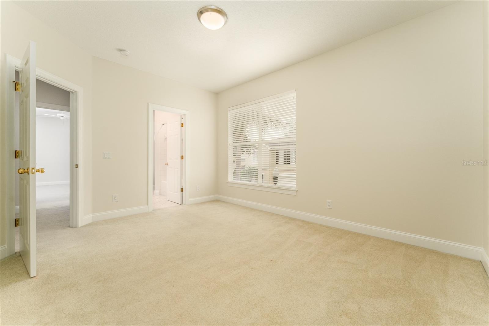 Image 31 of 49 For 3415 Heards Ferry Drive