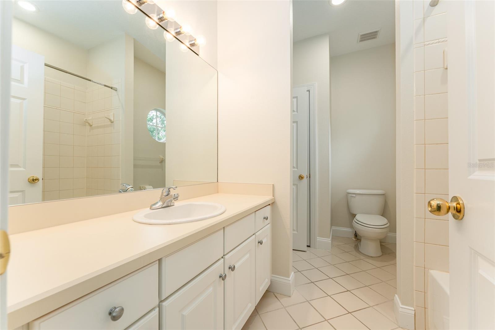 Image 32 of 49 For 3415 Heards Ferry Drive