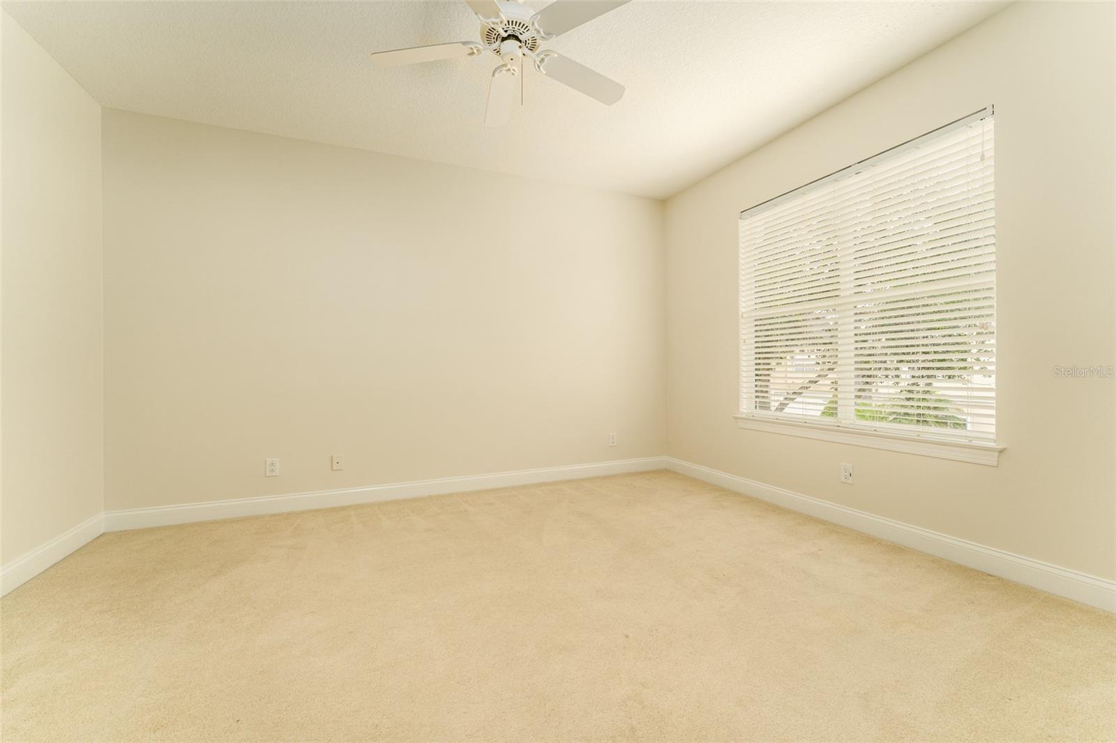 Image 34 of 49 For 3415 Heards Ferry Drive