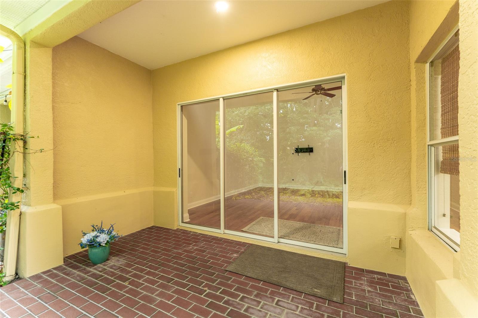 Image 38 of 49 For 3415 Heards Ferry Drive