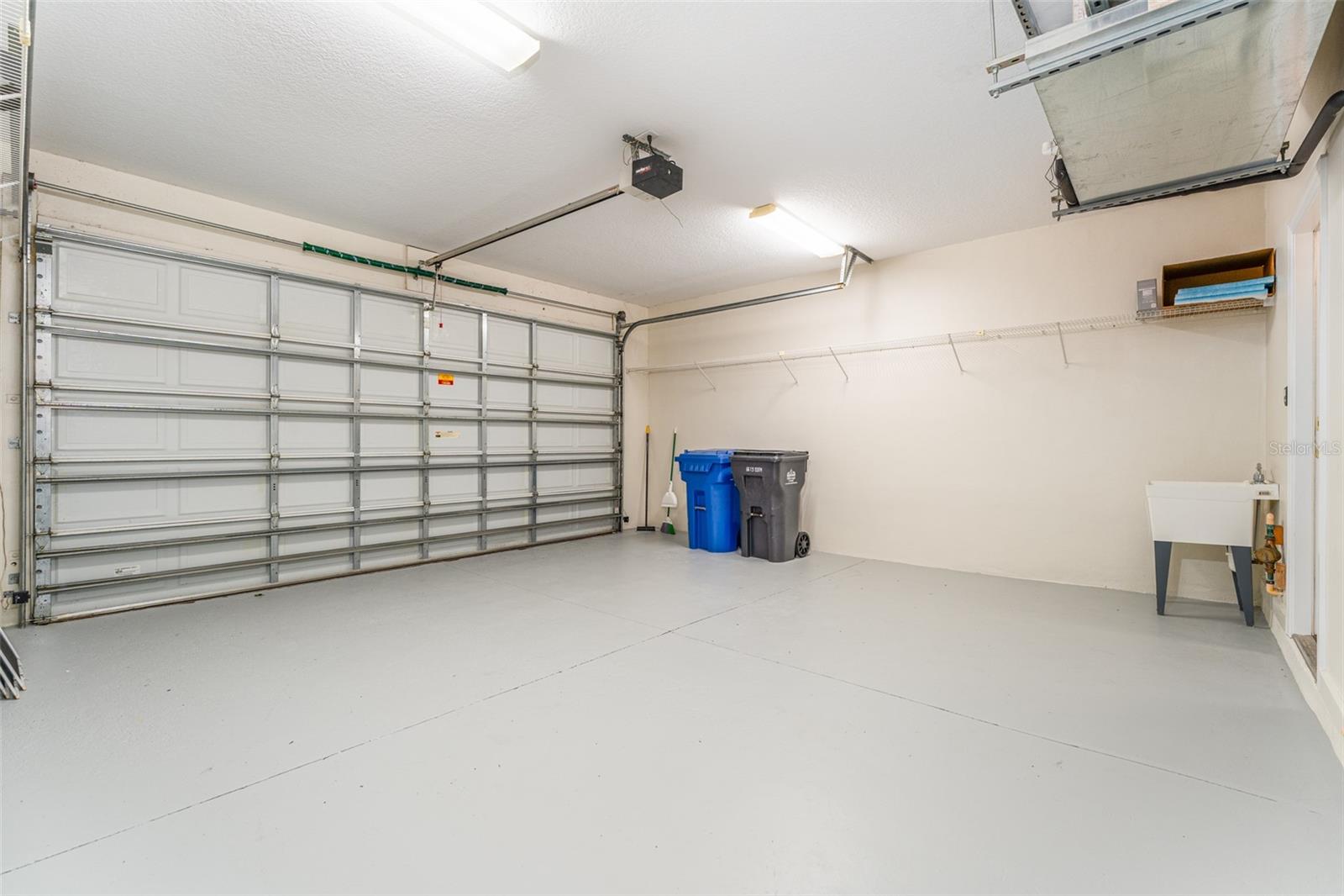 Image 40 of 49 For 3415 Heards Ferry Drive