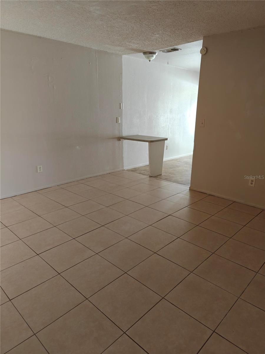 Image 4 of 9 For 300 Elizabeth Avenue