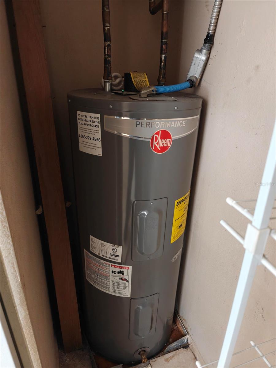 Image 7 of 9 For 300 Elizabeth Avenue