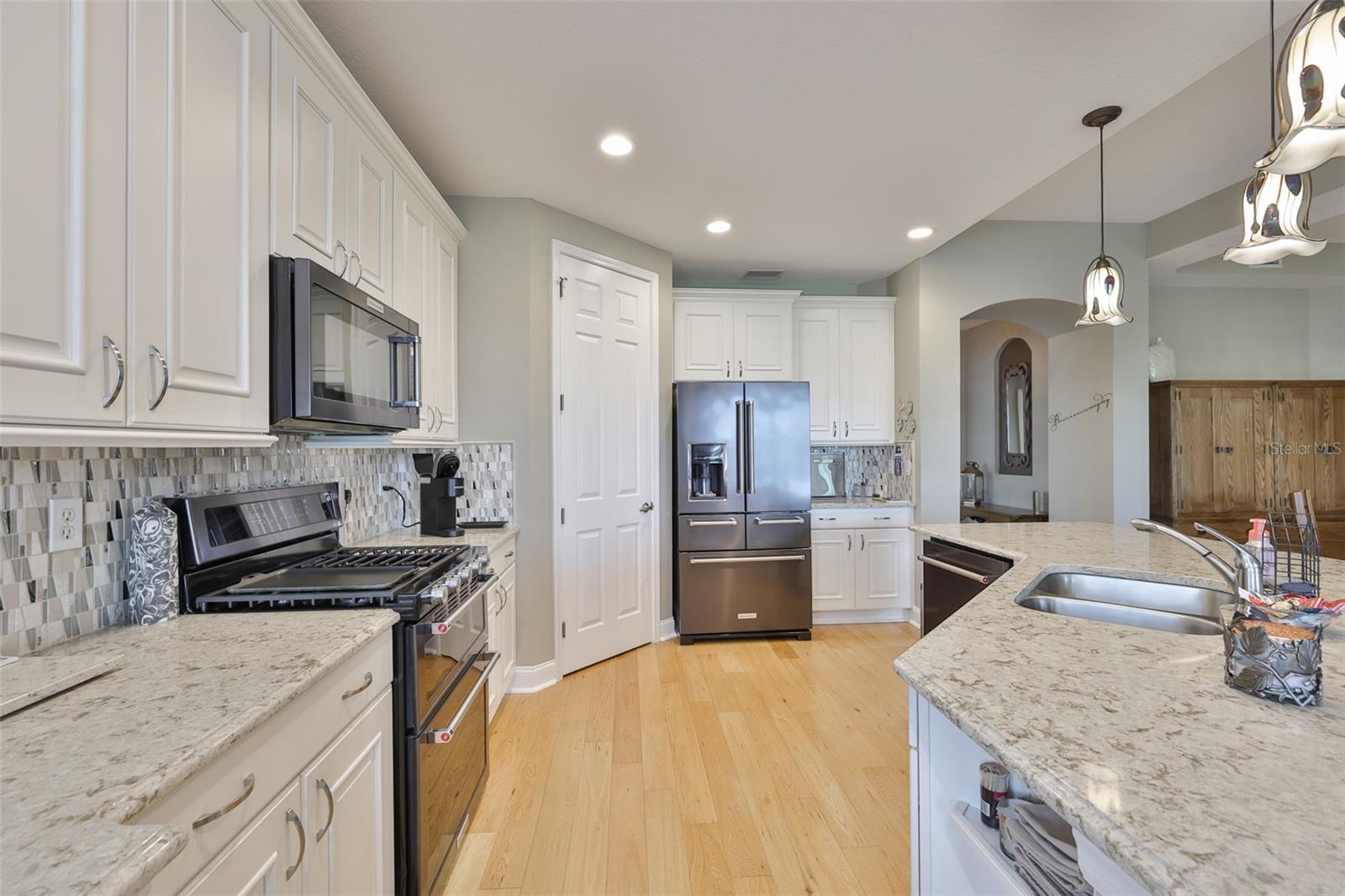 Image 6 of 42 For 1351 Emerald Dunes Drive