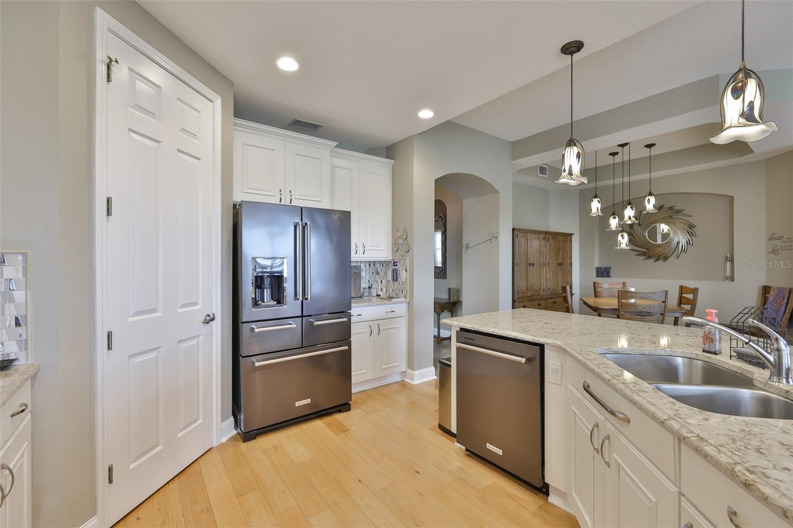 Image 8 of 42 For 1351 Emerald Dunes Drive