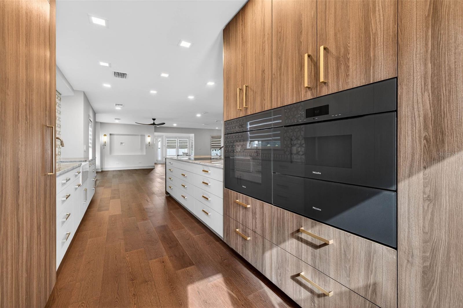 Image 17 of 43 For 124 19th Avenue N