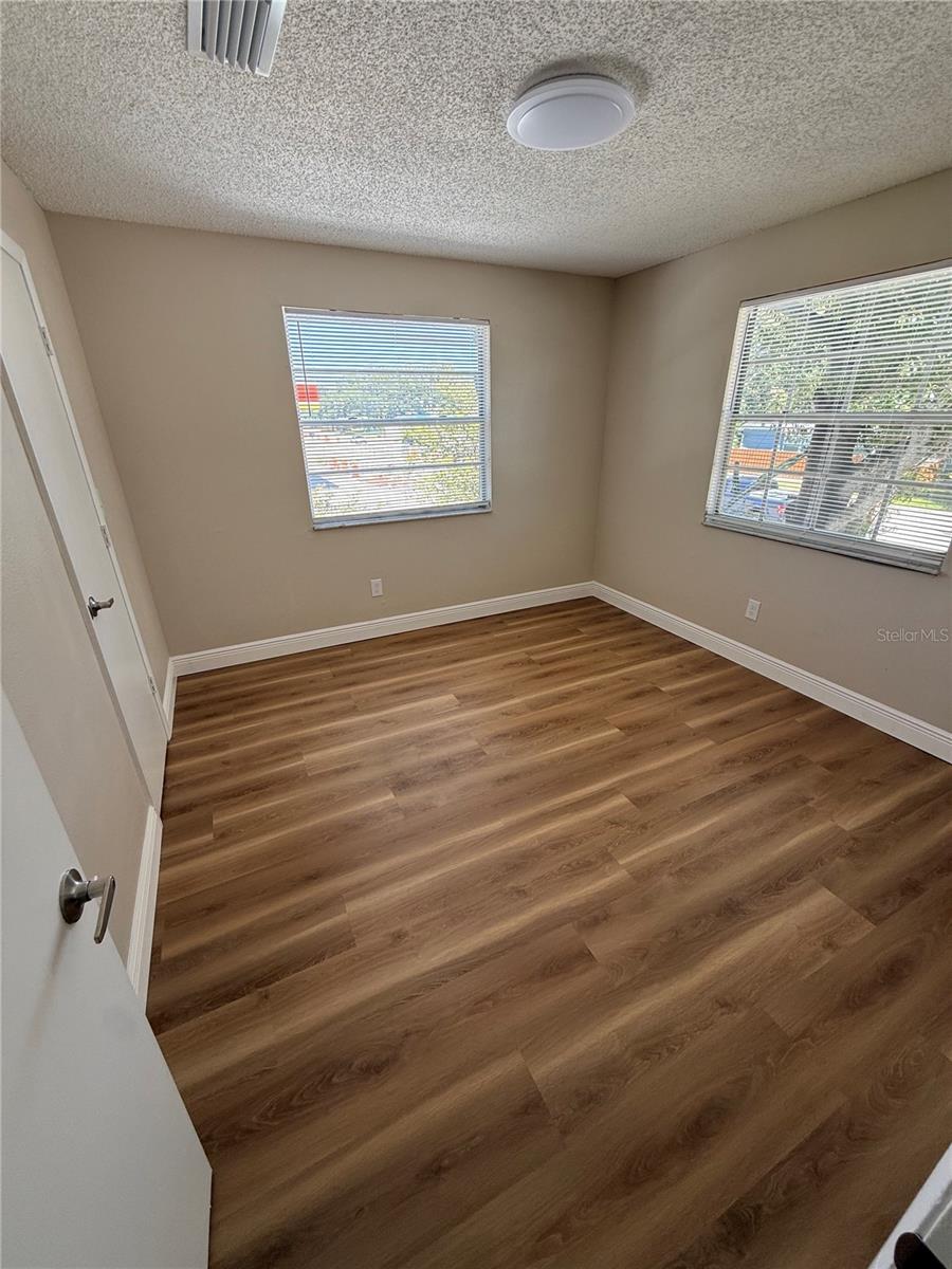 Image 8 of 13 For 3007 Manhattan Avenue A