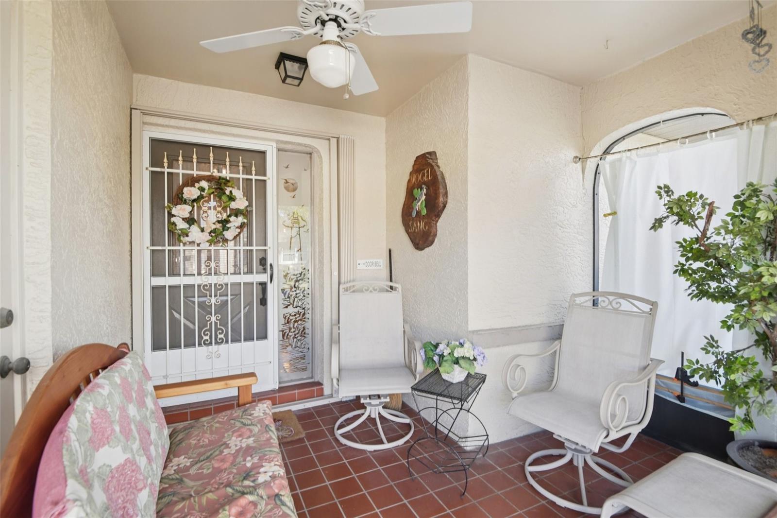 Image 4 of 68 For 2322 Lancaster Drive