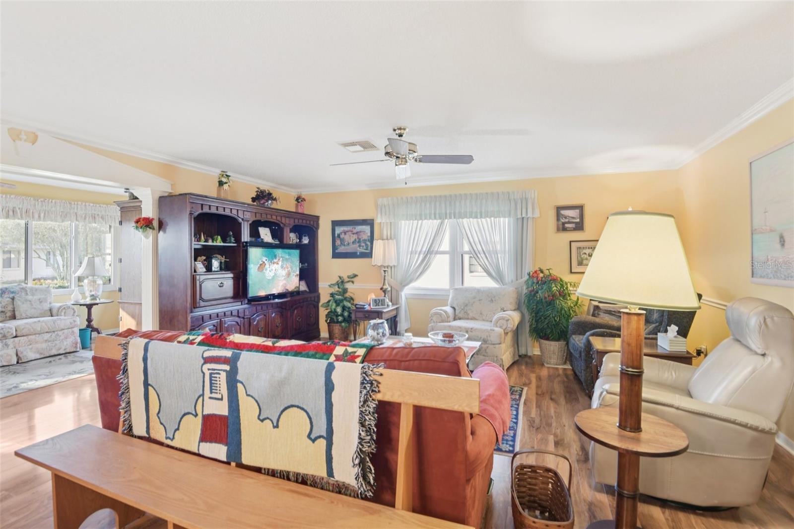 Image 6 of 68 For 2322 Lancaster Drive