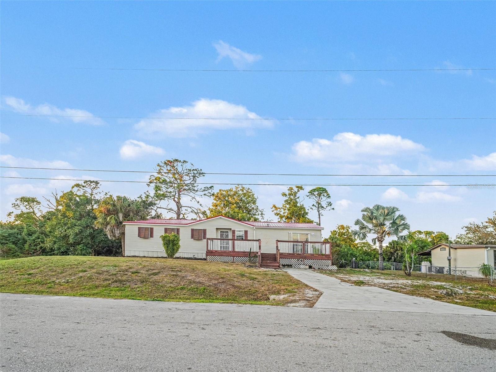 Image 3 of 35 For 15420 Olive Circle