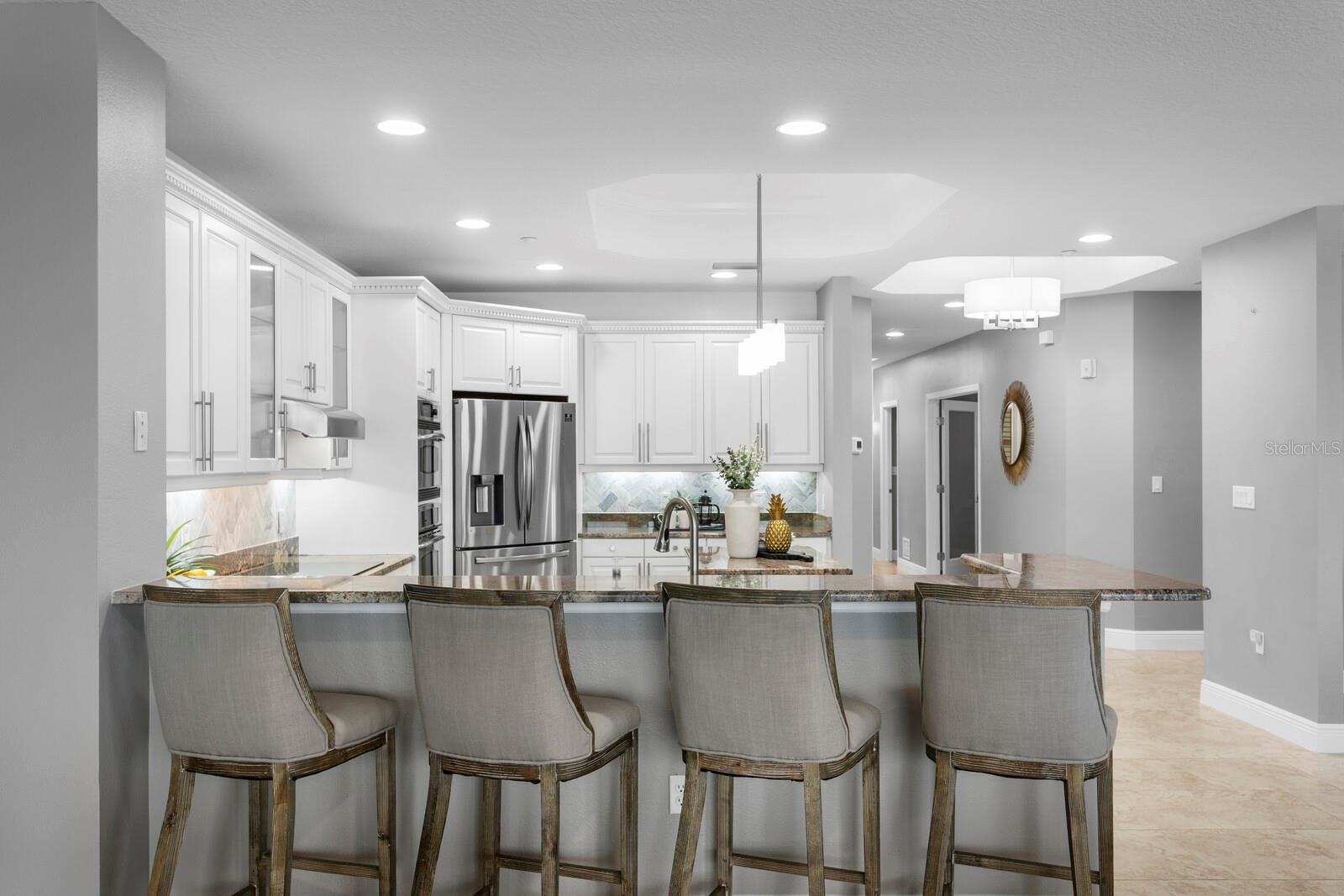 Image 10 of 91 For 17745 Gulf Boulevard 502