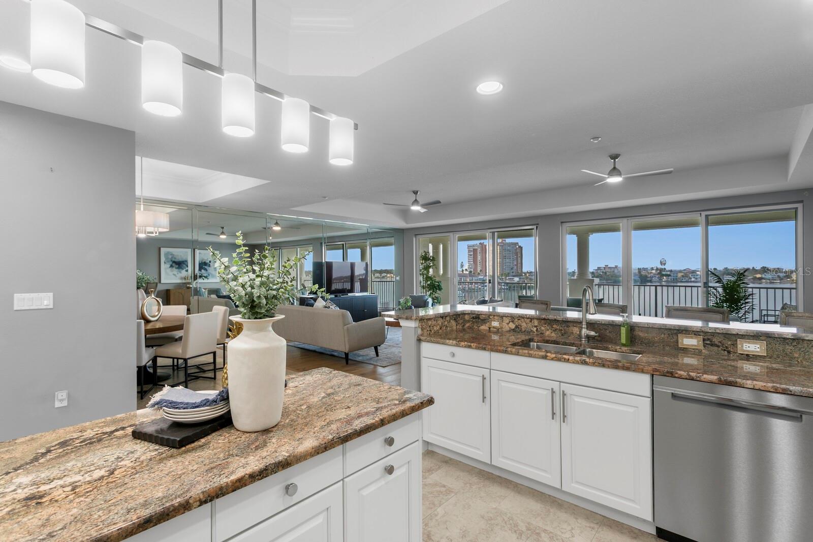 Image 12 of 91 For 17745 Gulf Boulevard 502