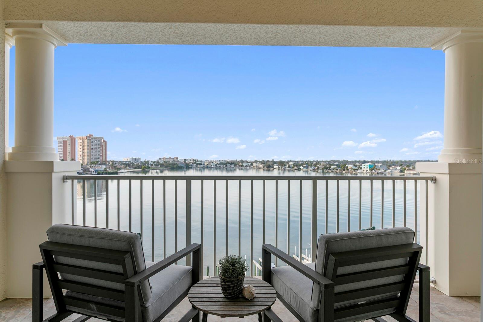 Image 51 of 91 For 17745 Gulf Boulevard 502