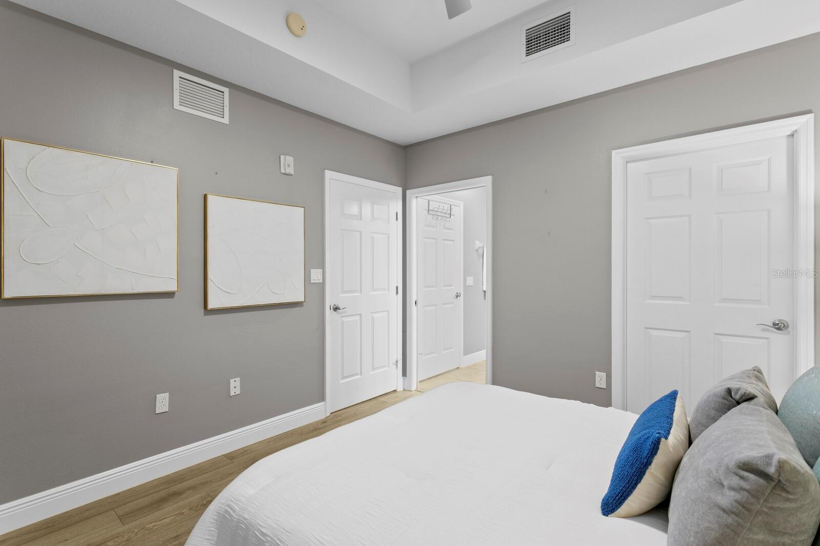 Image 62 of 91 For 17745 Gulf Boulevard 502