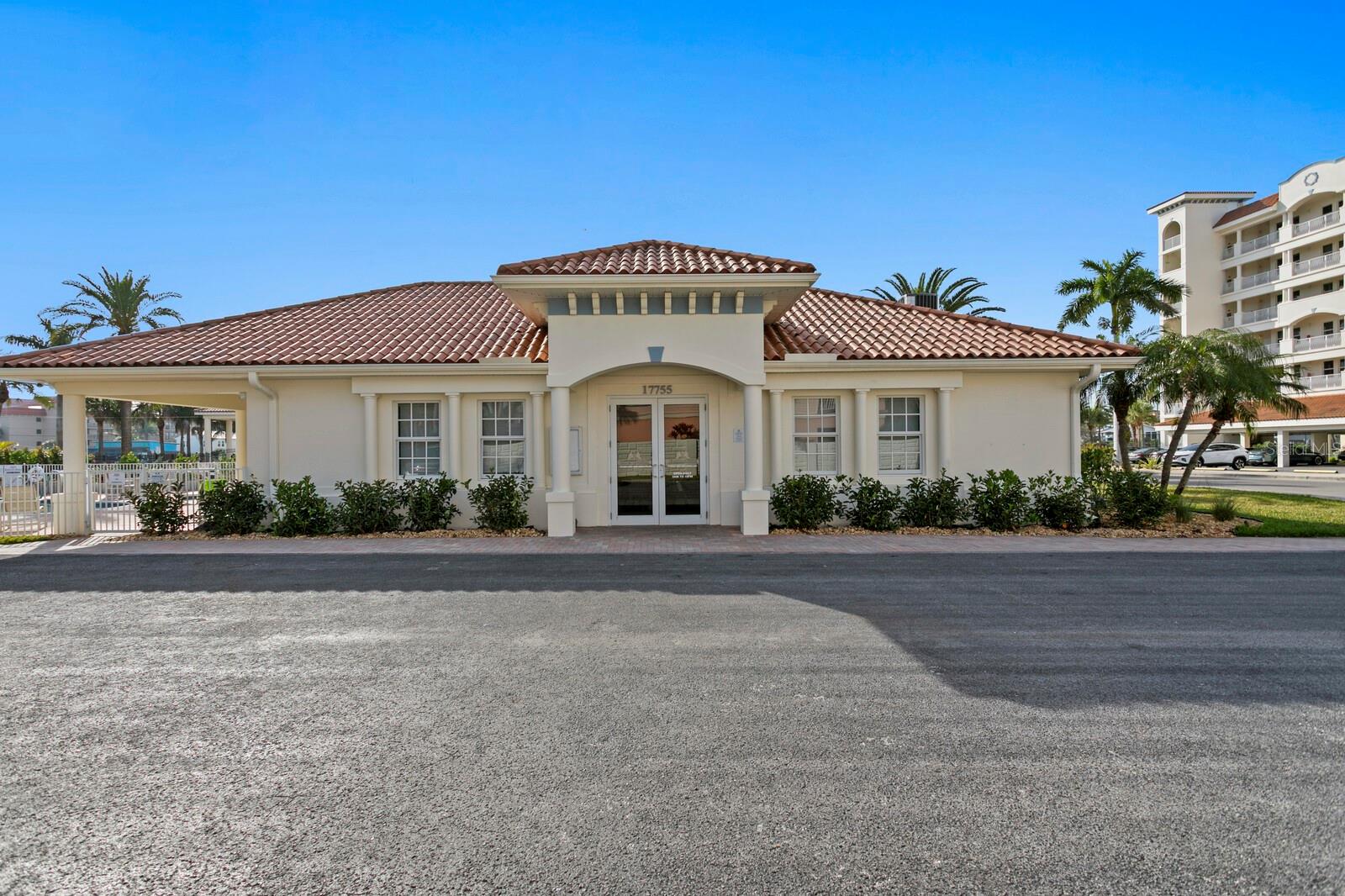 Image 76 of 91 For 17745 Gulf Boulevard 502