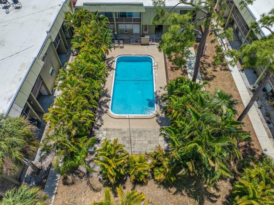 Image 2 of 9 For 1852 Golfview Avenue 12