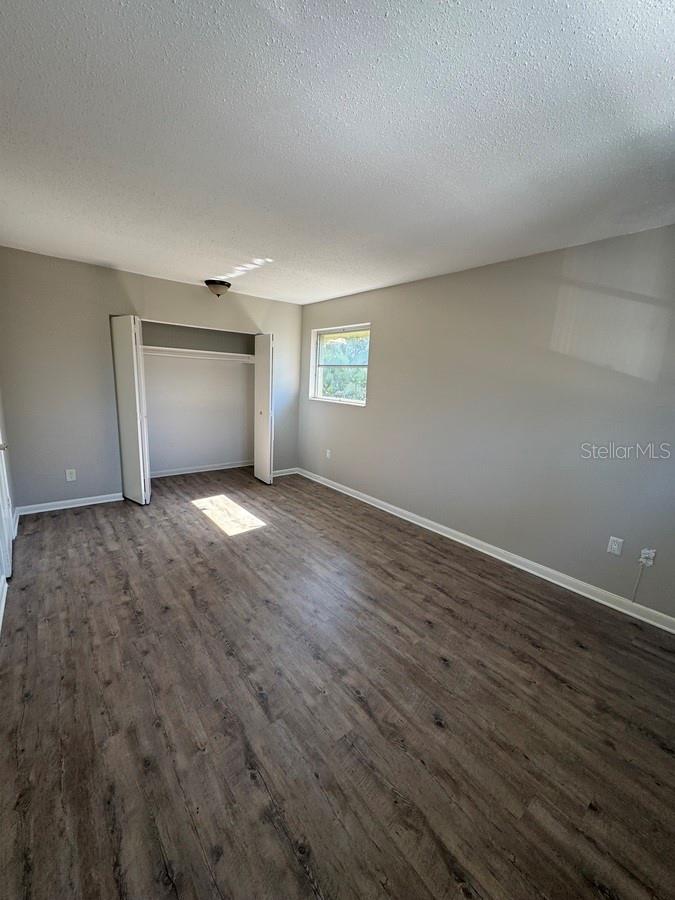 Image 5 of 9 For 1852 Golfview Avenue 12