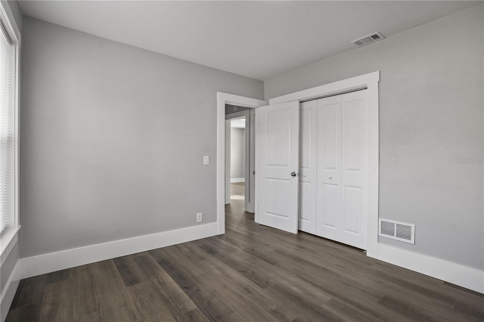 Image 14 of 27 For 1006 15th Avenue Nw