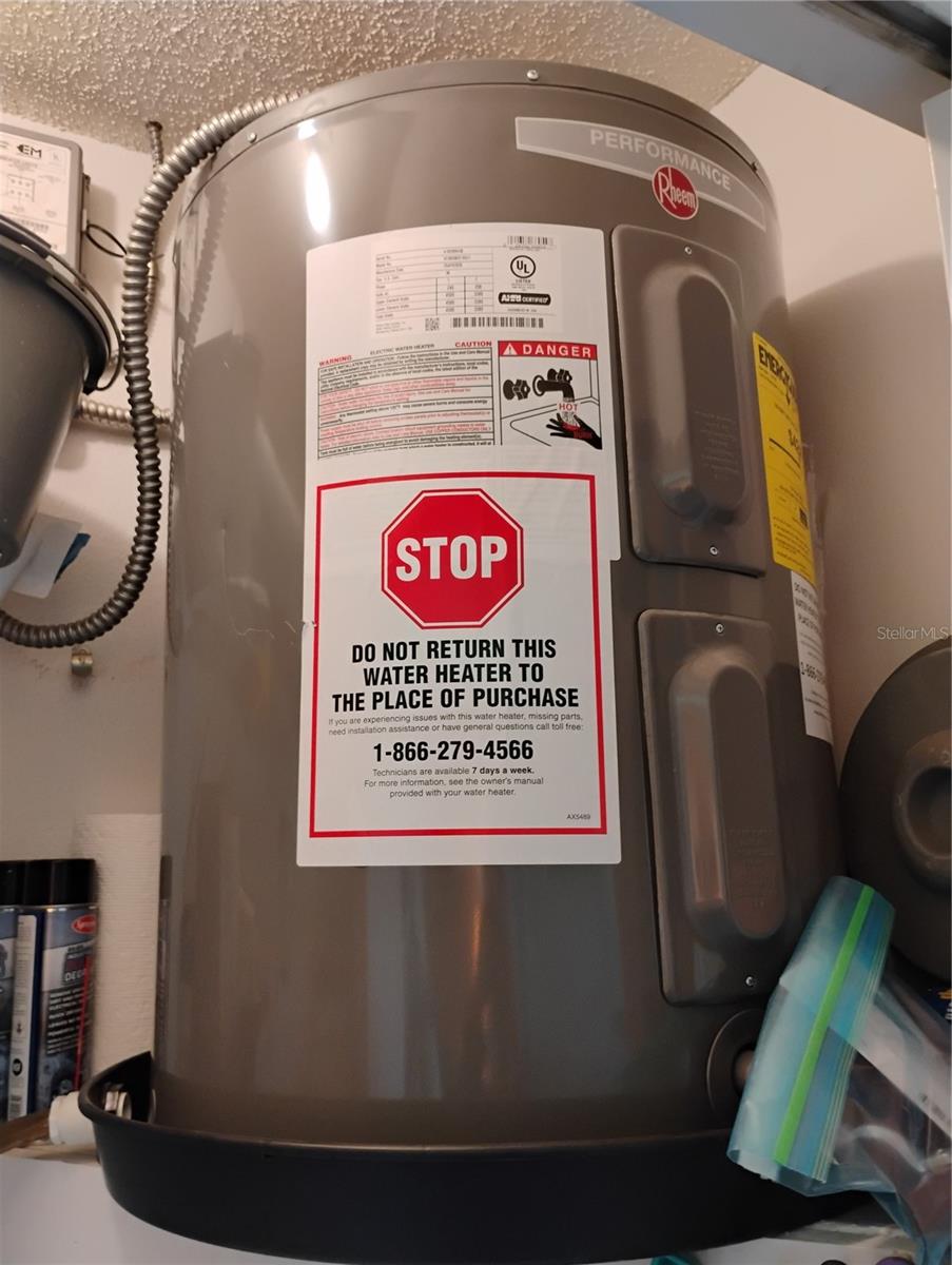 Image 24 of 45 For 2465 Northside Drive 1001