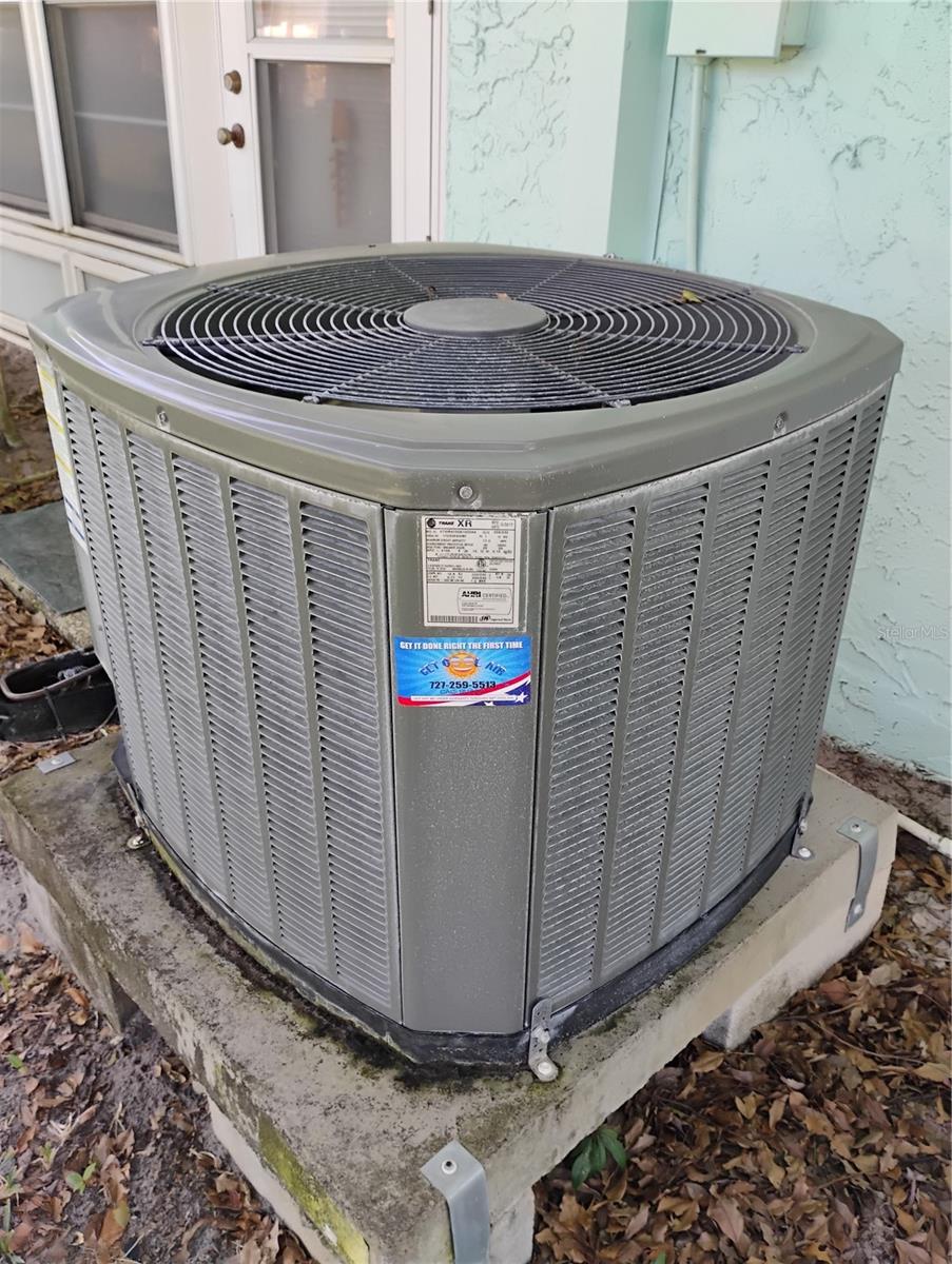 Image 25 of 45 For 2465 Northside Drive 1001