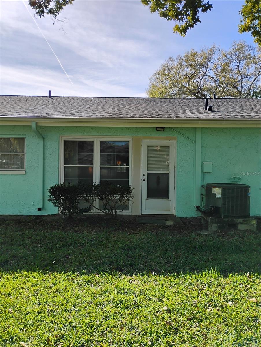 Image 28 of 45 For 2465 Northside Drive 1001