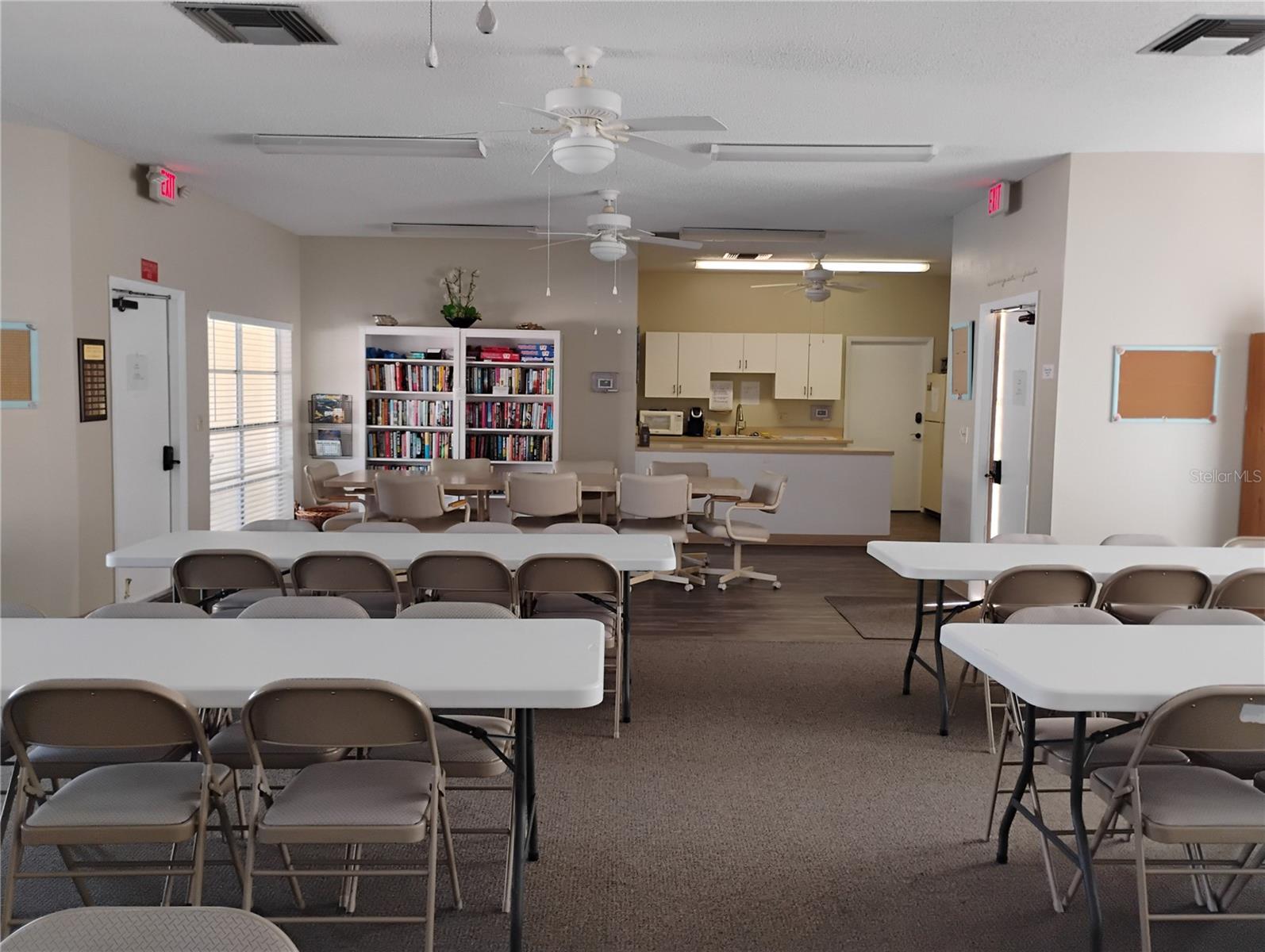 Image 34 of 45 For 2465 Northside Drive 1001