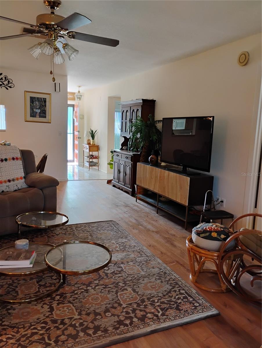 Image 7 of 45 For 2465 Northside Drive 1001