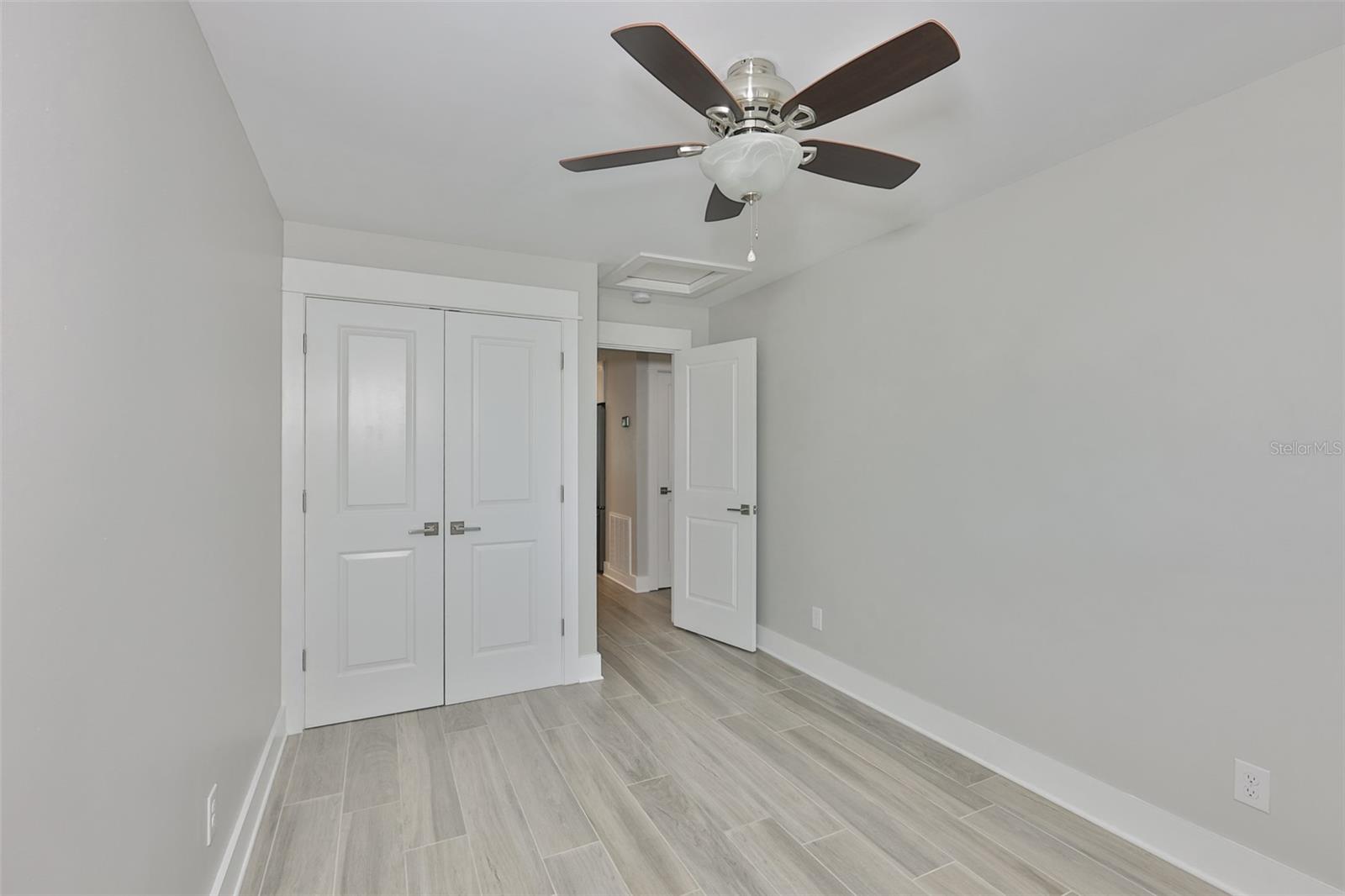 Image 26 of 35 For 4115 Bay Avenue