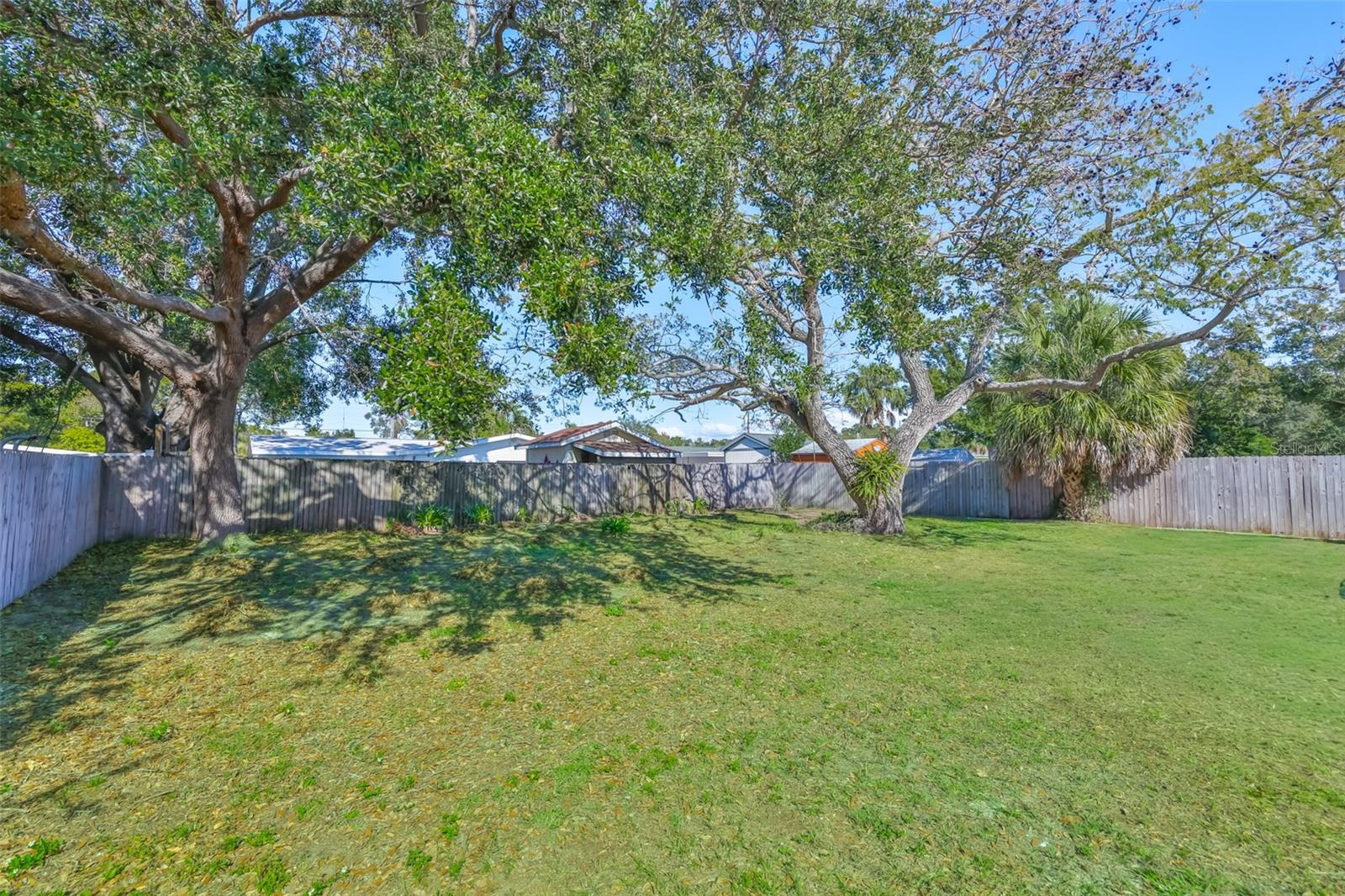 Image 34 of 35 For 4115 Bay Avenue