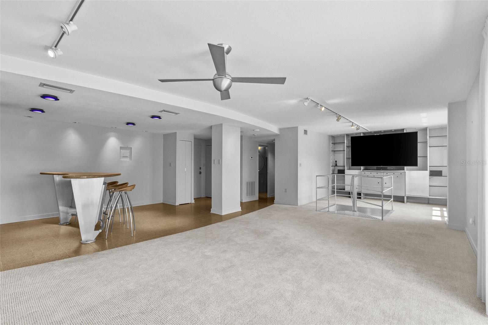 Image 11 of 22 For 2401 Bayshore Boulevard 410 & 510