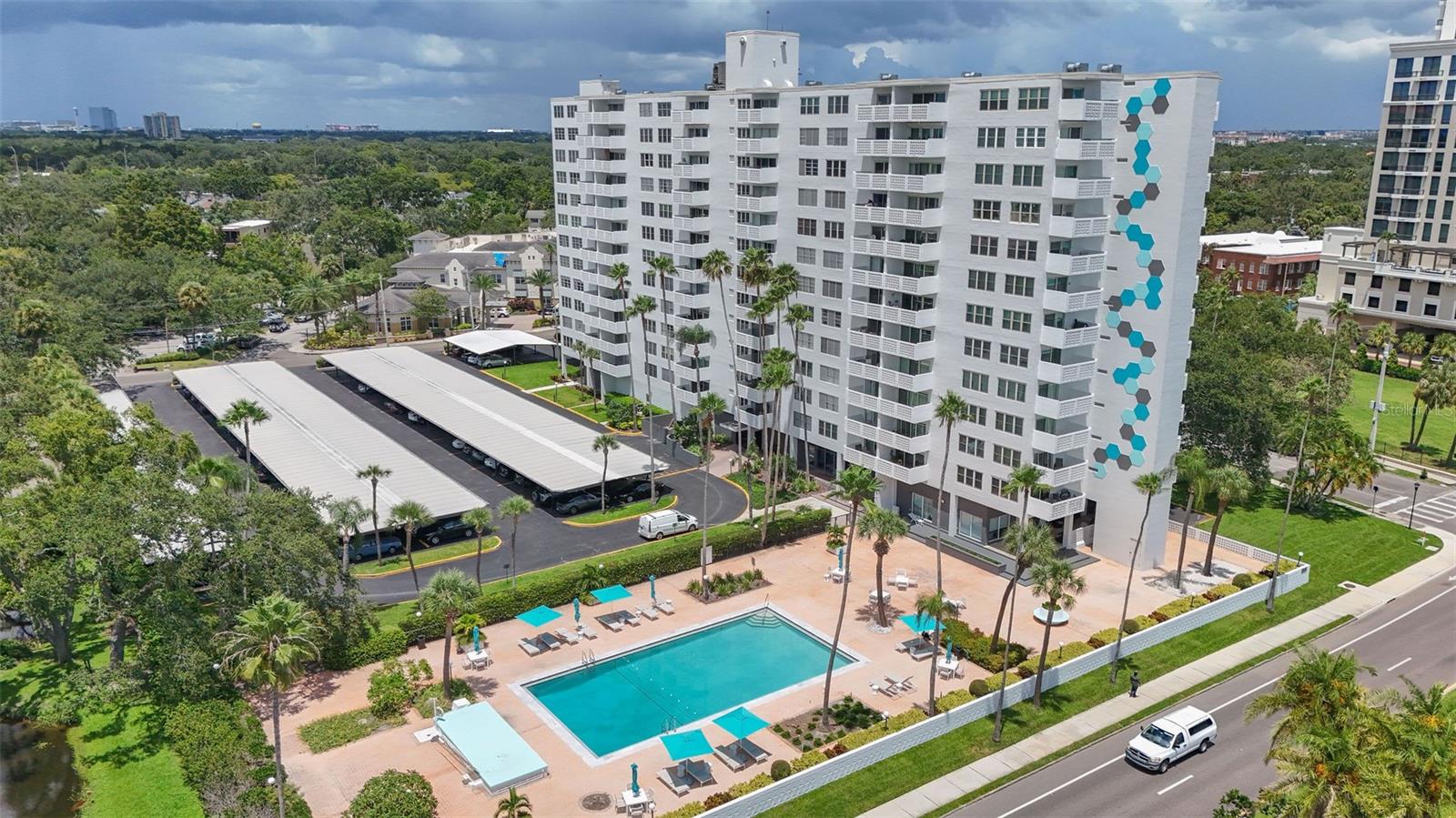 Image 21 of 22 For 2401 Bayshore Boulevard 410 & 510