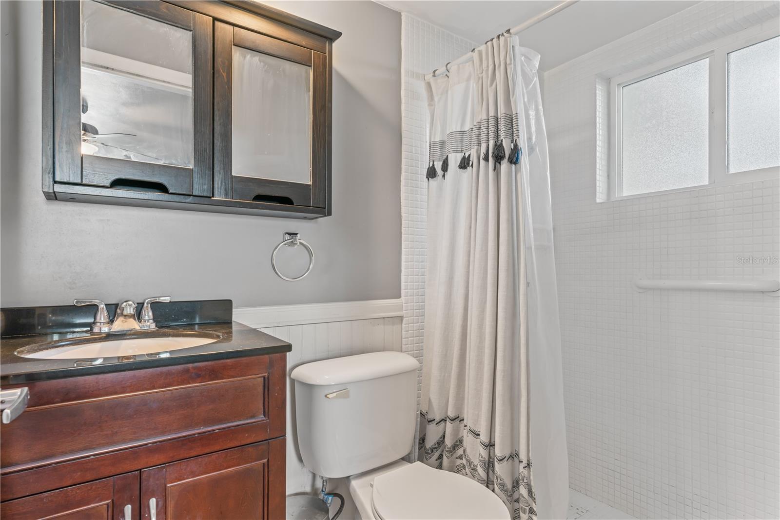 Image 18 of 27 For 2040 Forest Drive