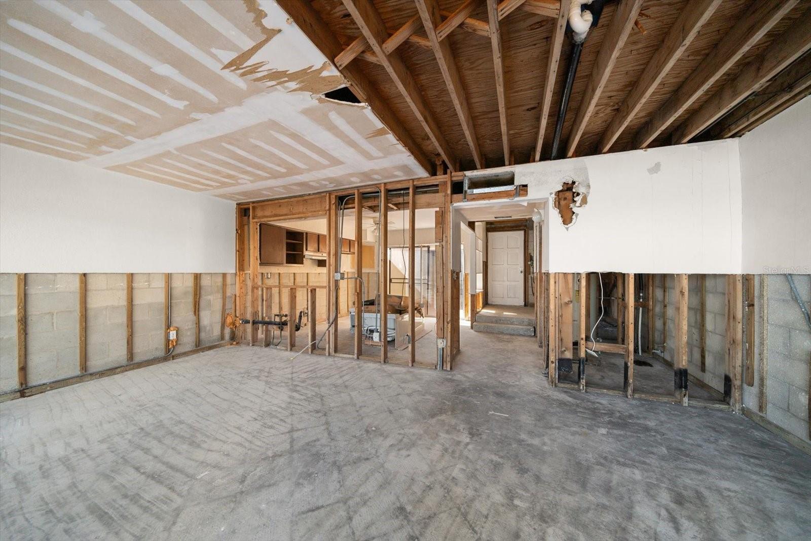 Image 11 of 43 For 829 Gulf Boulevard 107