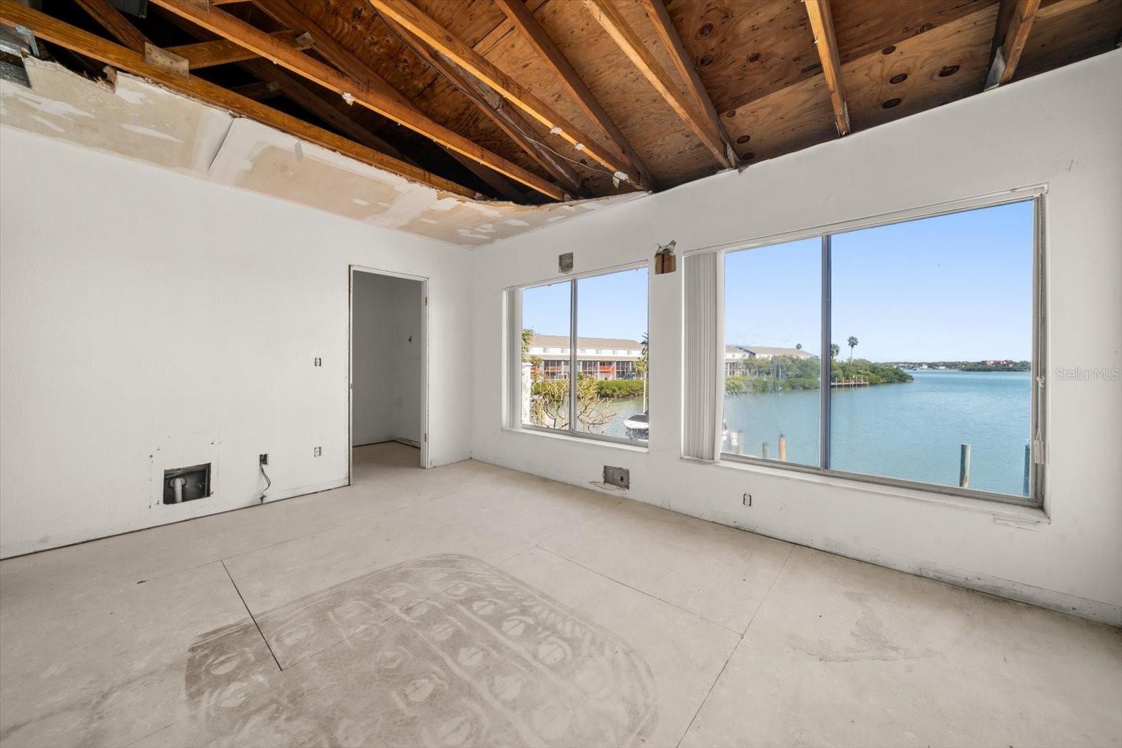 Image 15 of 43 For 829 Gulf Boulevard 107