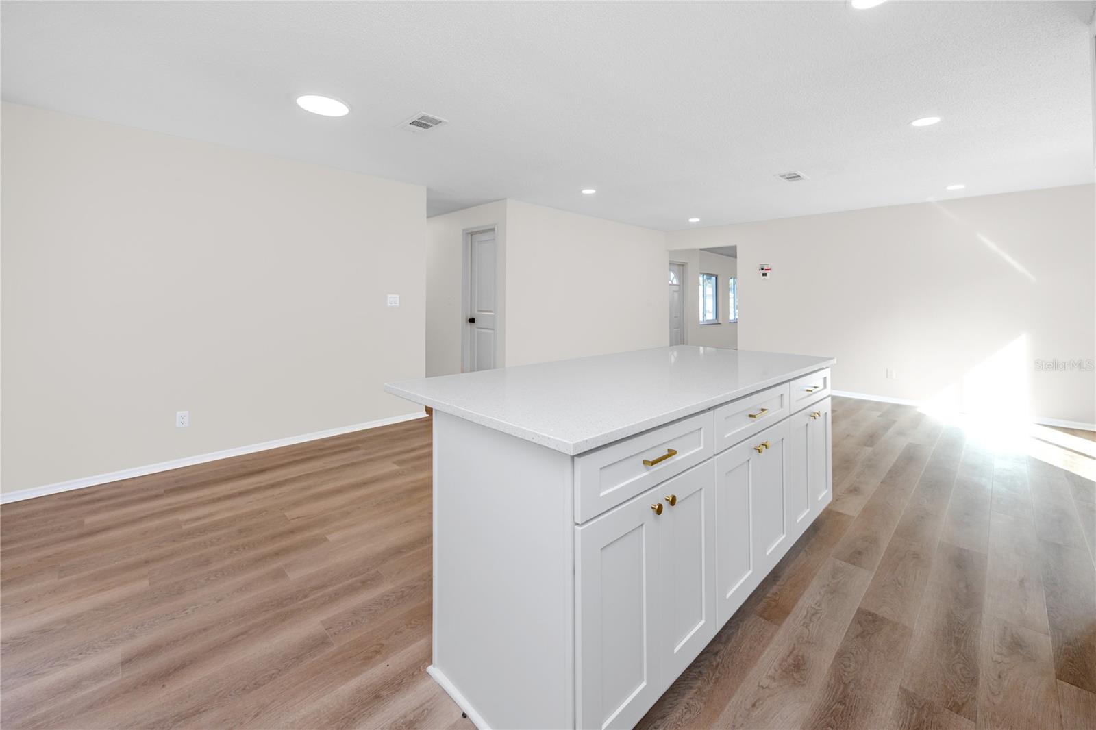 Image 10 of 32 For 8808 90th Way N