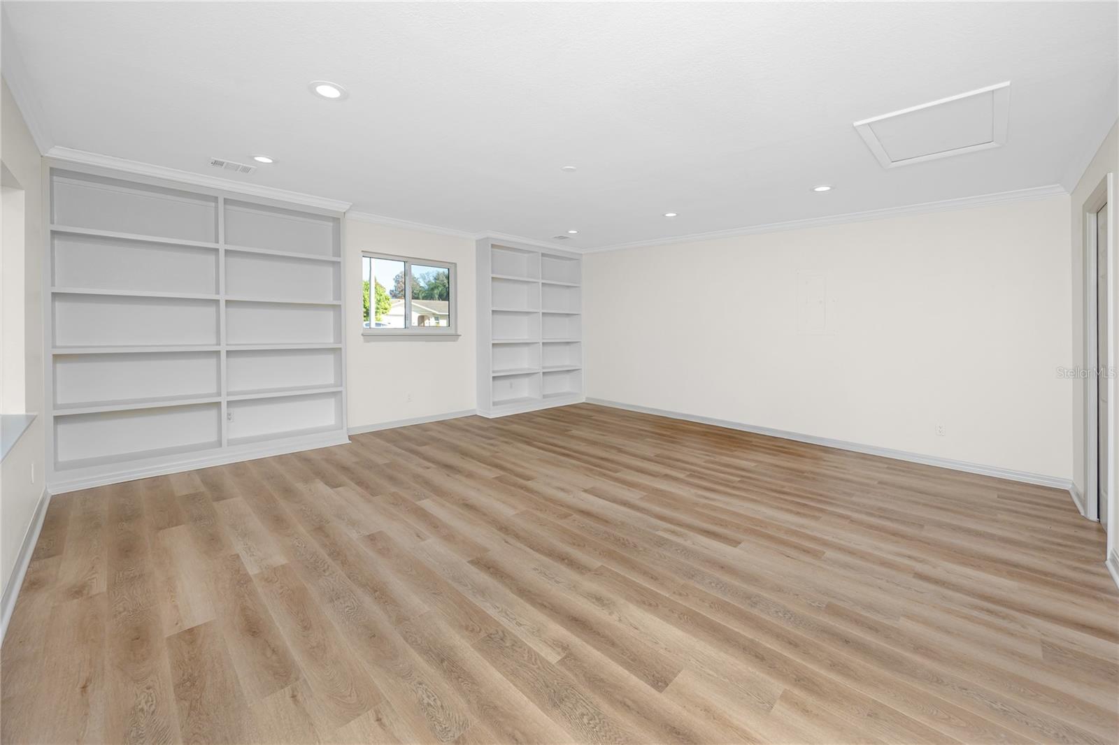 Image 15 of 32 For 8808 90th Way N