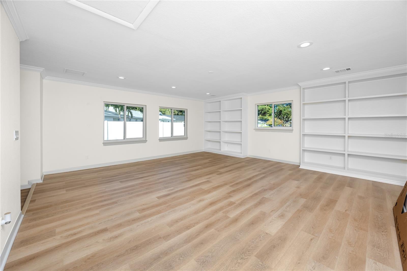 Image 17 of 32 For 8808 90th Way N