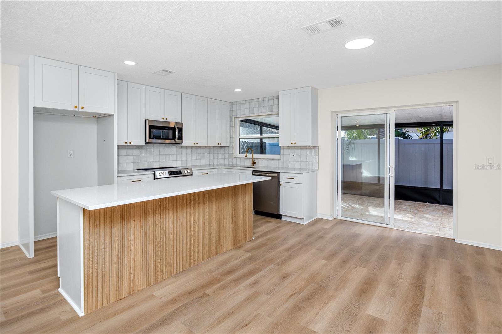 Image 5 of 32 For 8808 90th Way N