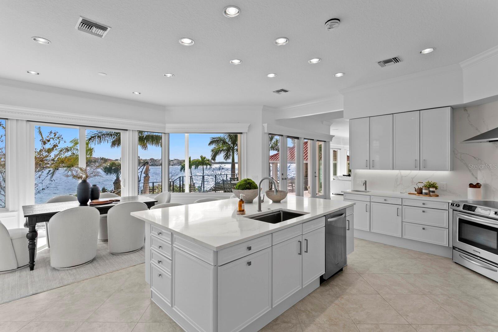 Image 12 of 47 For 1315 Jumana Loop