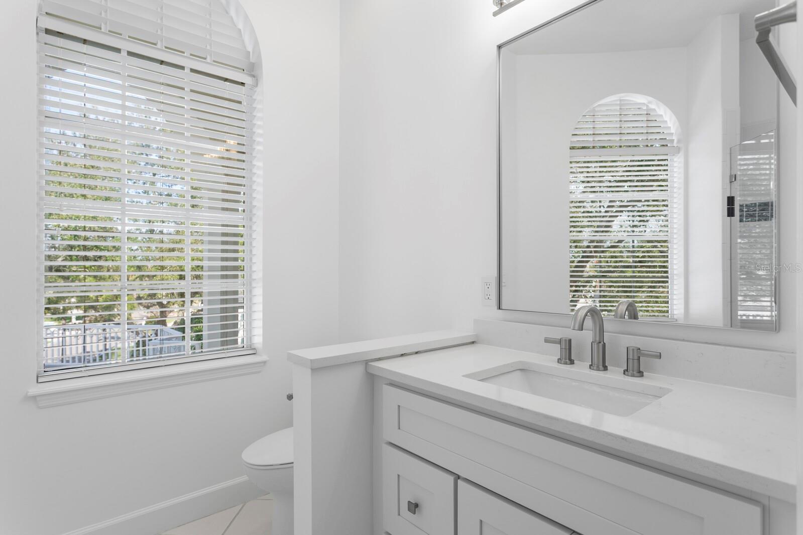 Image 32 of 47 For 1315 Jumana Loop